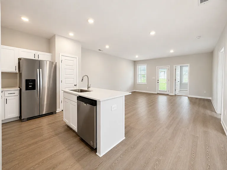 315 Sandpiper St — Photo 3
