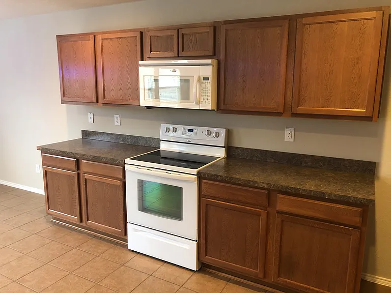 8115 York Beach Pl — Photo 6