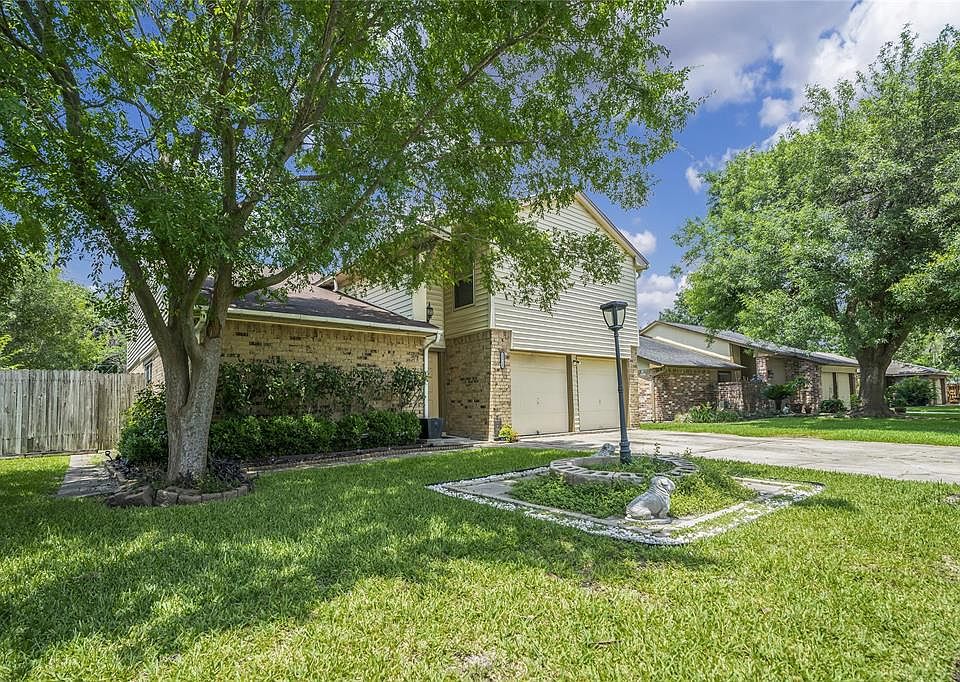 15718 Alta Mesa Dr, Houston, TX 77083 | MLS #26108599 | Zillow