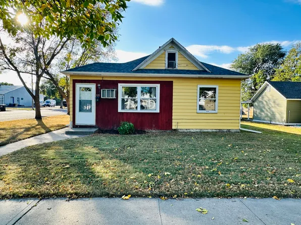 521 S Duff St, Mitchell, SD 57301