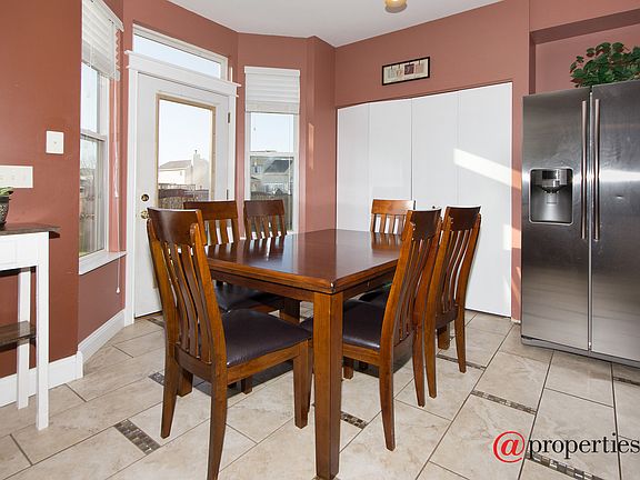 Kitchen / Breakfast Room
