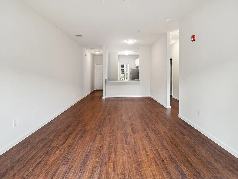 905 Olmstead Ave — Photo 61