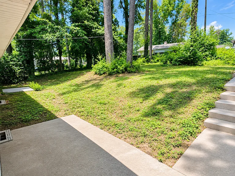836 Delverton Rd — Photo 10