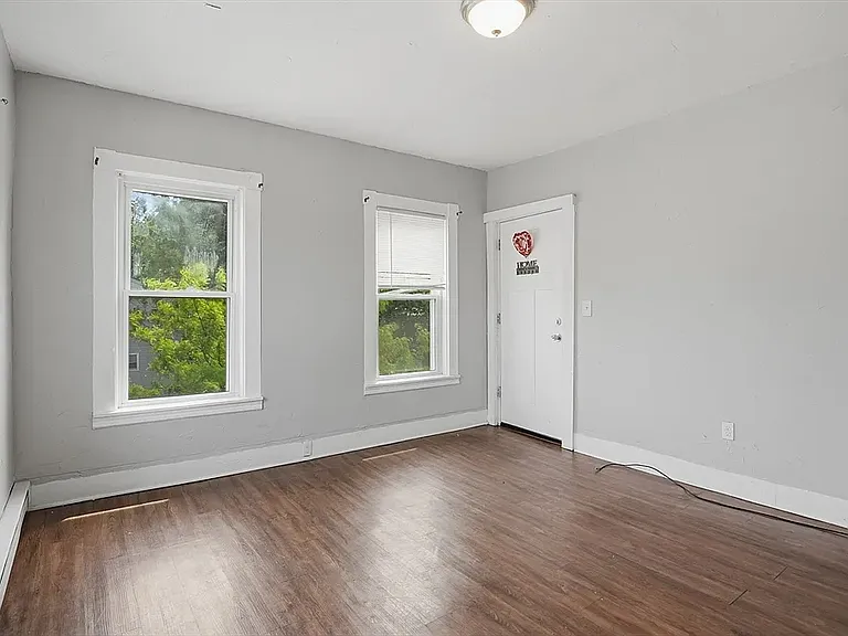 31 Aetna St #3 — Photo 2
