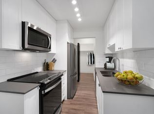 55 Bay St #102, Victoria, BC V9A6X9