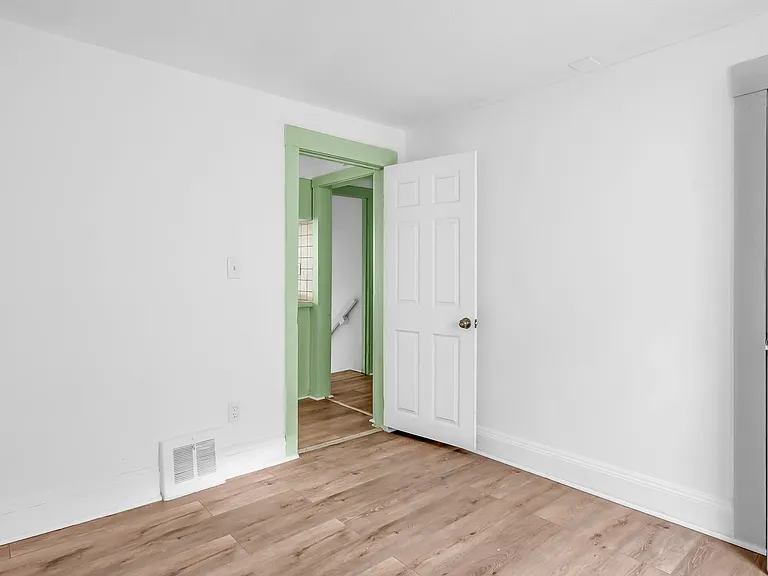 509 E 143rd St #B — Photo 3