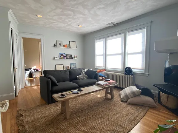 79 Fairfax St, Somerville, MA 02144