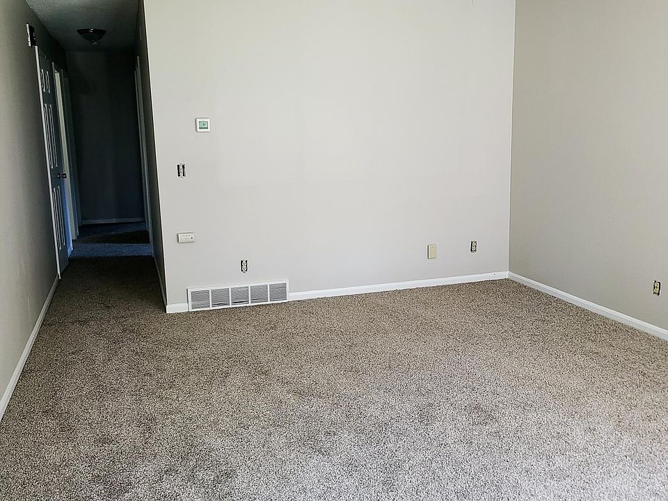 1st image of 2414 Marquard Ave