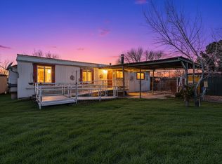 27 El Cid Loop, Los Lunas, NM 87031