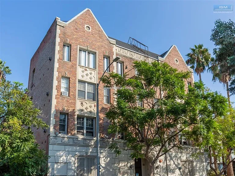 Gailmore Apartments — Photo 9