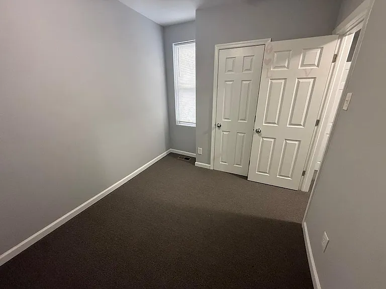 1322 W Victoria St — Photo 6