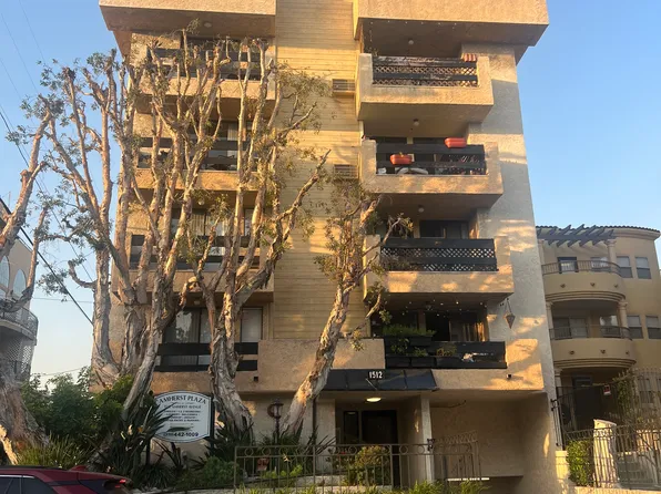Amherst Plaza, 1512 S Amherst Ave #106, Los Angeles, CA 90025