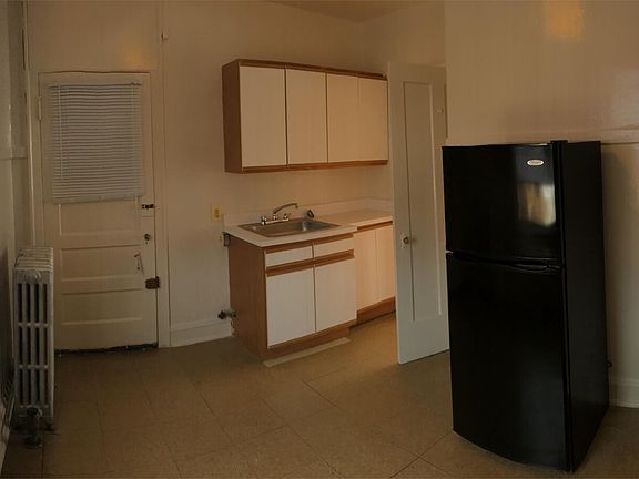 3rd image of 9000 S Aberdeen St #1