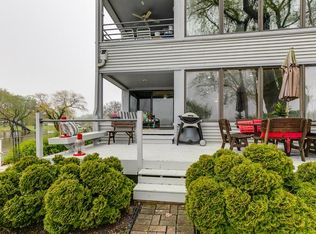 706 Diamond Lake Rd UNIT 2, Mundelein, IL 60060