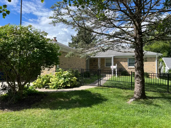 320 1st St SW, Carmel, IN 46032