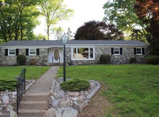 392 Emerson Rd, Huntingdon Valley, PA 19006