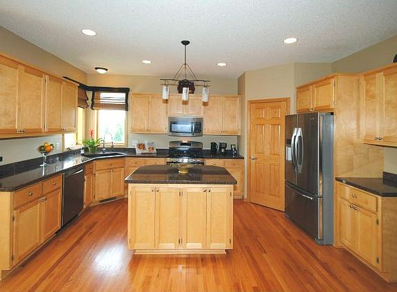 3rd image of 2577 Eyrie Dr
