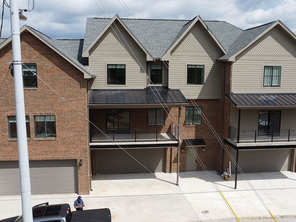 1st image of 1209 Hedge Ave Unit 3