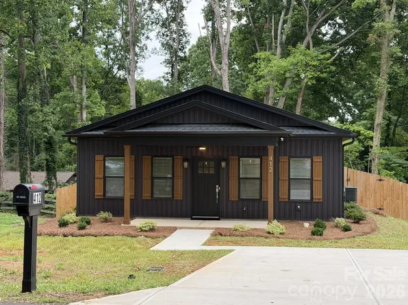 412 N Peterson St, Stanley, NC 28164