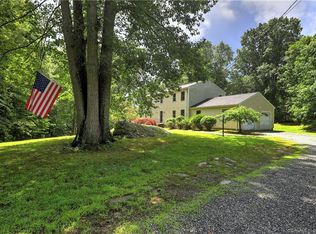 159 Newgate Rd, Oxford, CT 06478