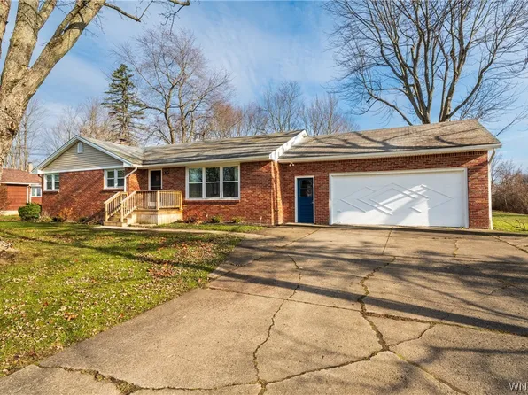 3261 Hopkins Rd, Amherst, NY 14228