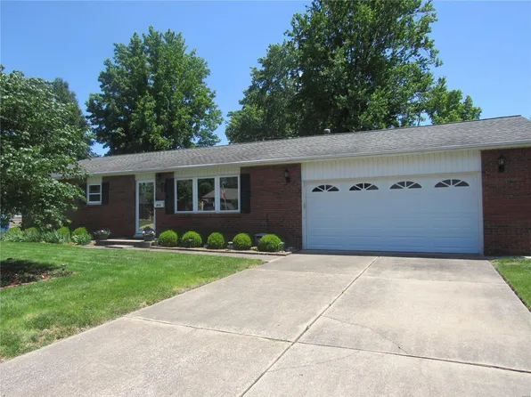 413 S Walnut St, Bethalto, IL 62010