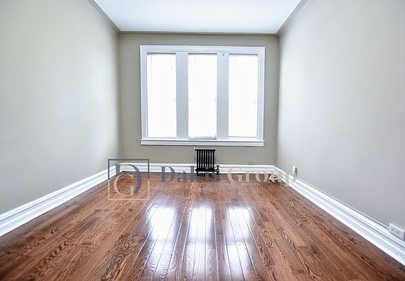 3rd image of 45-07 Ditmars Blvd #Gs4