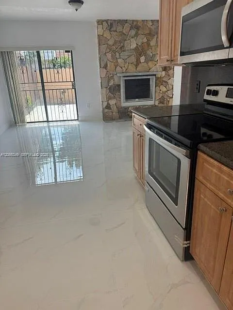 4 bed, 3.5 bath, $3,500 — Photo 4