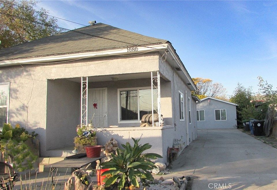 1st image of 1080 W 6th St