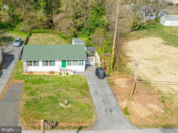 43112 Coles Dr, Hollywood, MD 20636