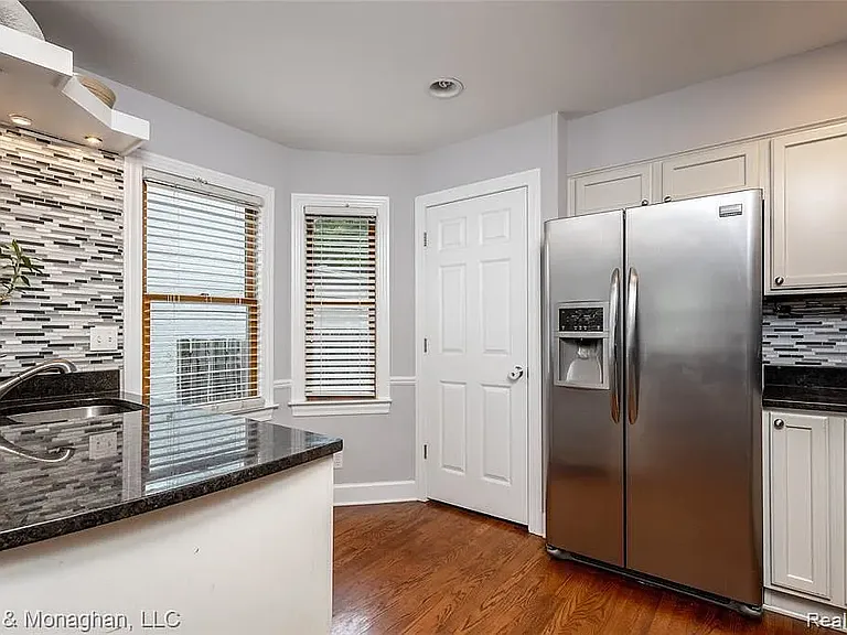 1308 Hampton Rd — Photo 7