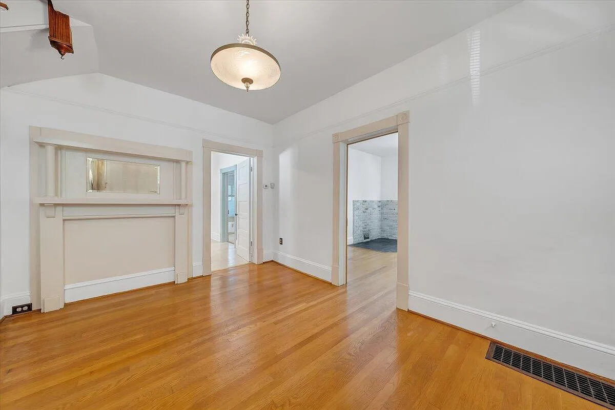 1 bed, 1.0 bath, 840 sqft, $1,200 — Photo 4