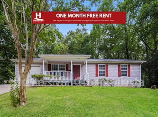 6530 River Hill Dr, Flowery Branch, GA 30542