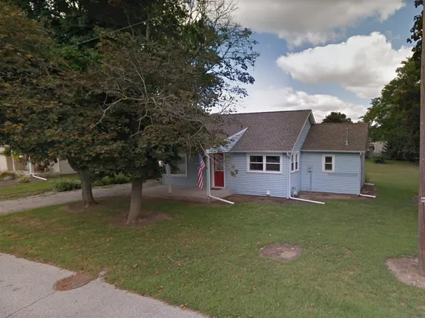 107 E Woodlawn Ave, Laotto, IN 46763