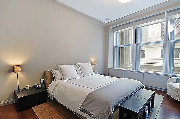 2nd image of 55 Wall St #611