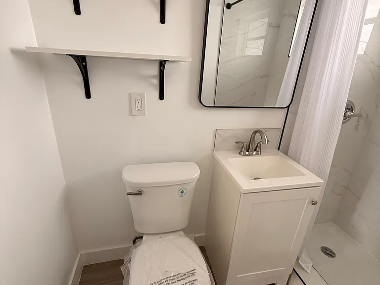 1357 NW 2nd St #1 — Photo 5