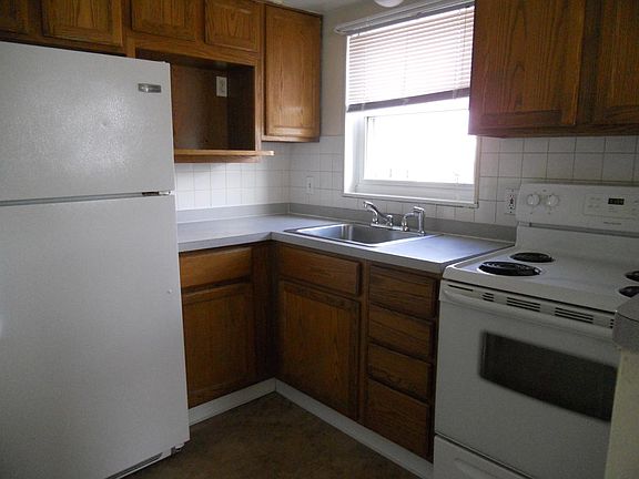 2nd image of 744 Englewood Ave APT 1