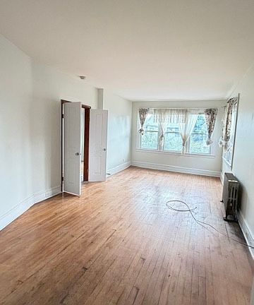2nd image of 125 Louis St Floor 2