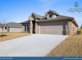 126 SW Vanessa St, Gentry, AR 72734