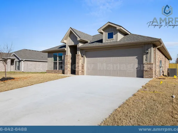 126 SW Vanessa St, Gentry, AR 72734