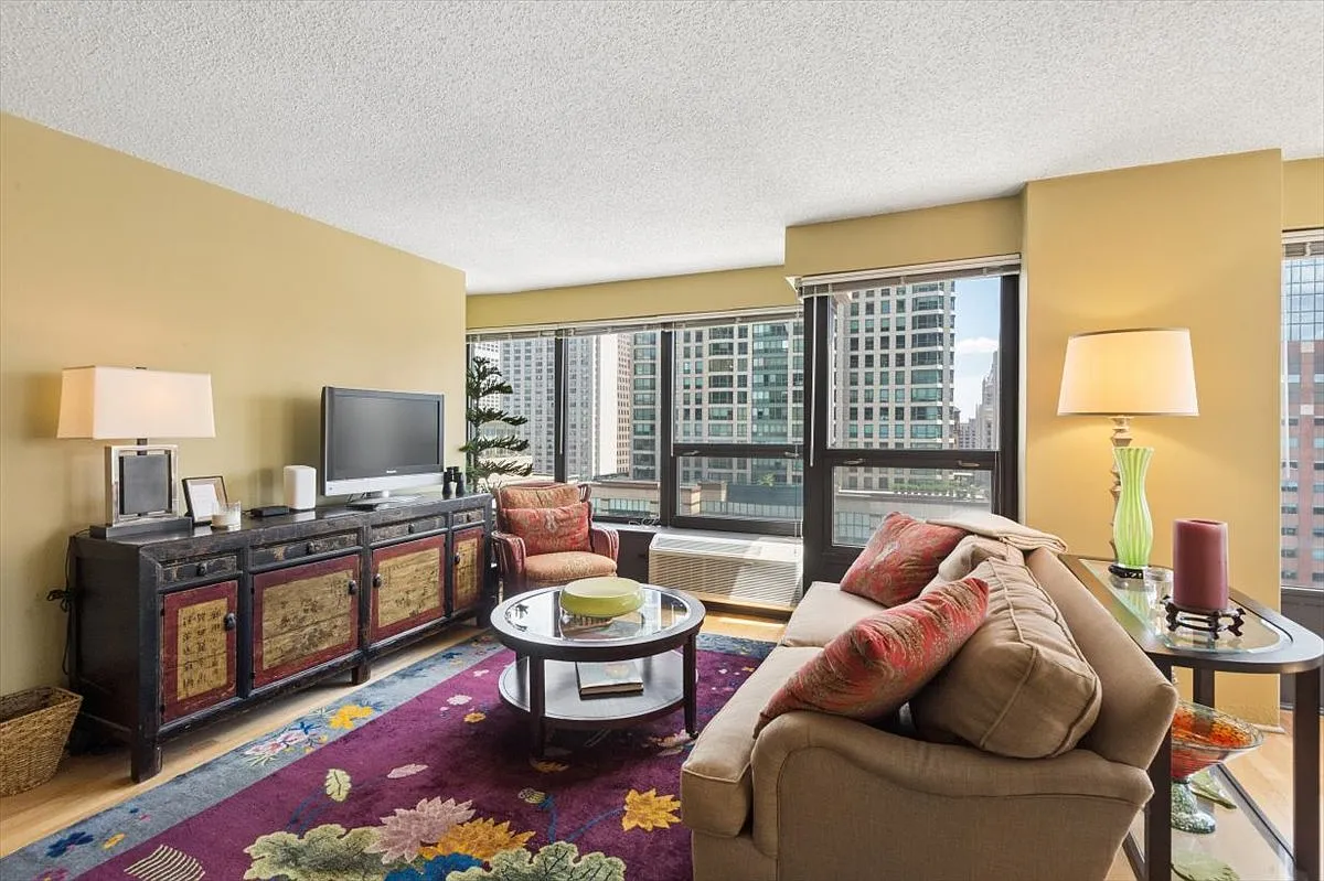 2 bed, $4,400 — Photo 3