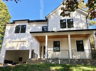 1943 Griffith Rd, Falls Church, VA 22043