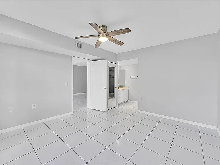 1713 Whitehall Dr #103 — Photo 23
