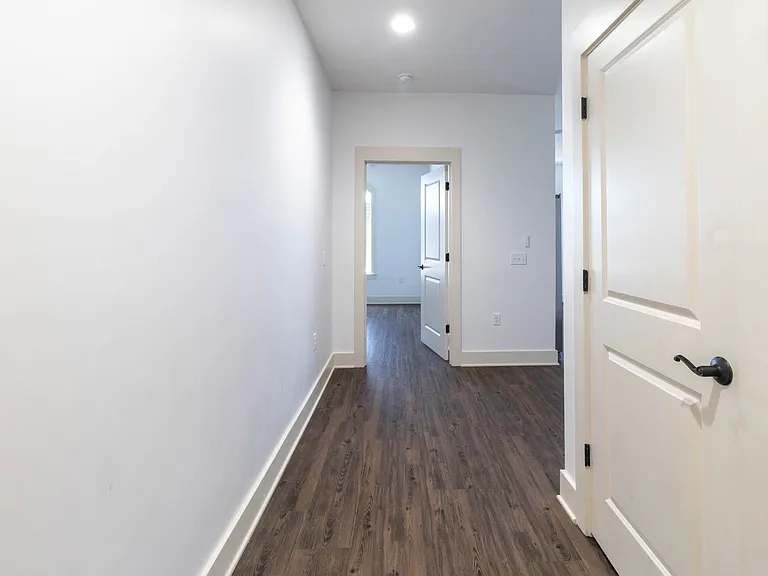 1120 Franck St — Photo 33