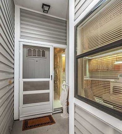 3rd image of 2491 Alhambra Ct