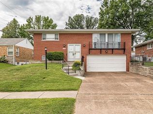 4712 Heege Rd, Saint Louis, MO 63123