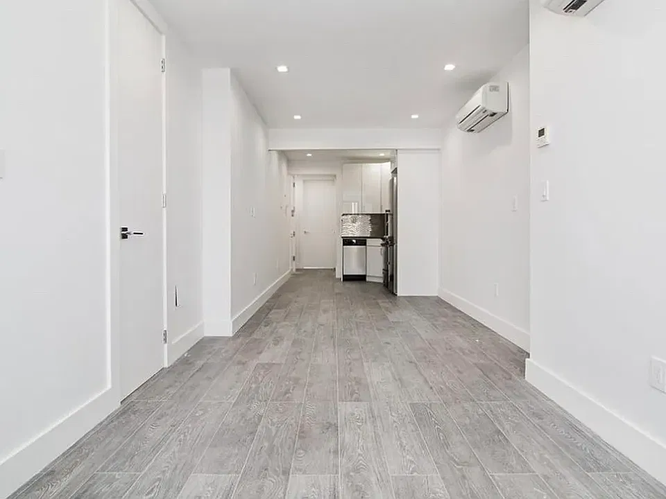 155 Greenpoint Ave #3L