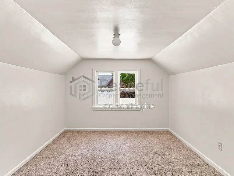 1363 S 1300 E — Photo 33