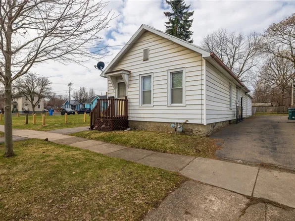 17 Orchard St, Rochester, NY 14611