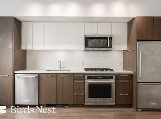 384 E 1st Ave #205, Vancouver, BC V5T 0G5